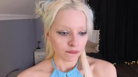 Milena online show from February 18, 2026, 12:23 pm