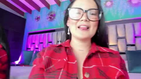 Mari online show from April 24, 2026, 9:50 pm