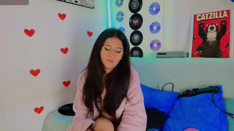 Snapshot of mari_mar69 chatting on February 22, 2026, 11:42 am mari_mar69 online show from February 22, 2026, 11:42 am