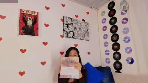 mari_mar69 online show from April 17, 2026, 10:51 am