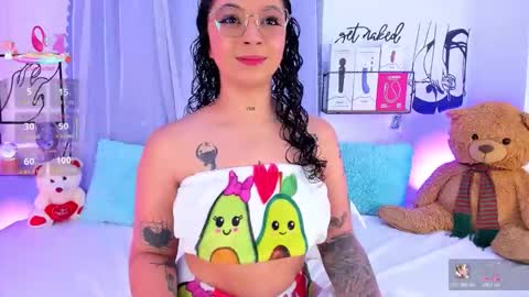 Snapshot of mari_sweett chatting on November 18, 2025, 6:34 pm Mari Sweett online show from November 18, 2025, 6:34 pm