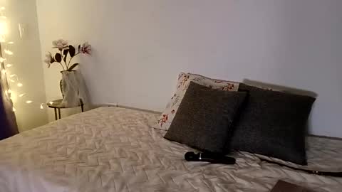 maria441958 online show from March 12, 2026, 1:01 am