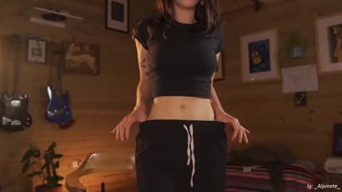 Snapshot of maria_alfonsina_ chatting on October 8, 2025, 9:45 pm Alfonsina online show from October 8, 2025, 9:45 pm