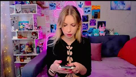 Maria online show from February 27, 2025, 4:20 am