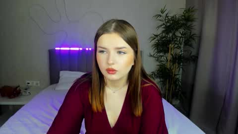 maria_reiiden online show from November 19, 2025, 8:14 am