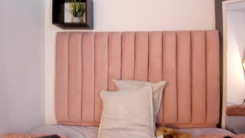 mariaa__fernanda online show from April 14, 2026, 11:27 am