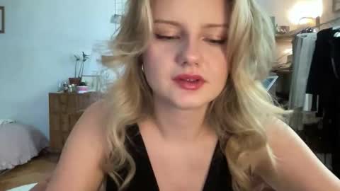 Snapshot of mariabbsa chatting on September 18, 2025, 8:27 am mariabbsa online show from September 18, 2025, 8:27 am