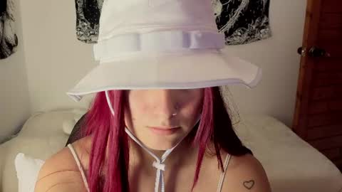 Snapshot of mariagh_ chatting on June 14, 2026, 8:44 pm Maria online show from June 14, 2026, 8:44 pm