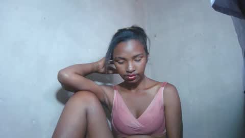 Snapshot of mariah586 chatting on October 22, 2025, 9:53 am Maria online show from October 22, 2025, 9:53 am