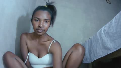 Snapshot of mariah586 chatting on October 24, 2025, 5:31 pm Maria online show from October 24, 2025, 5:31 pm