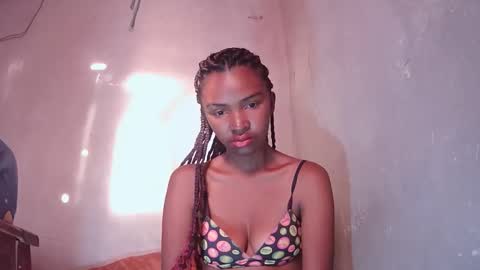 Snapshot of mariah586 chatting on November 9, 2025, 2:43 am Maria online show from November 9, 2025, 2:43 am