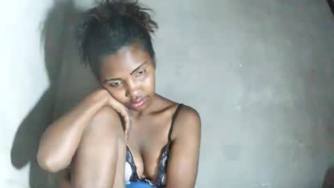 Snapshot of mariah586 chatting on December 4, 2025, 11:24 pm Maria online show from December 4, 2025, 11:24 pm