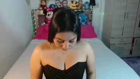 Mariajose online show from December 17, 2025, 11:49 am