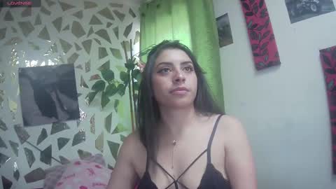 mariam_schubert online show from January 20, 2025, 6:32 pm