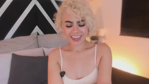 Snapshot of marian_pinzon chatting on December 3, 2025, 11:36 pm Marian online show from December 3, 2025, 11:36 pm