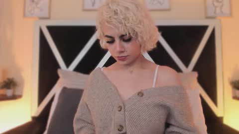 Snapshot of marian_pinzon chatting on December 5, 2025, 2:42 am Marian online show from December 5, 2025, 2:42 am