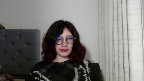 Snapshot of mariana124_ chatting on January 2, 2025, 12:24 pm Mariana online show from January 2, 2025, 12:24 pm