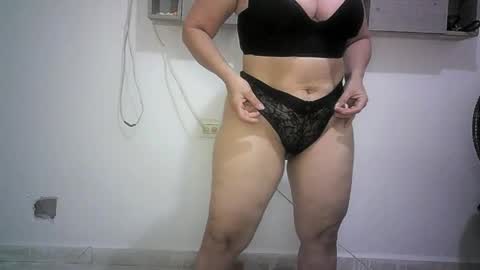 Snapshot of mariana995649 chatting on April 26, 2026, 2:42 am mariana995649 online show from April 26, 2026, 2:42 am