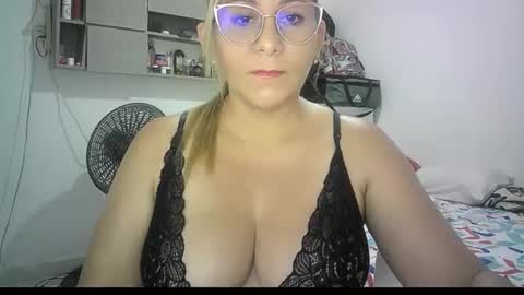 Snapshot of mariana995649 chatting on May 16, 2026, 3:00 pm mariana995649 online show from May 16, 2026, 3:00 pm