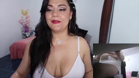 Snapshot of mariana_beltrann chatting on September 30, 2025, 5:12 am Mariana online show from September 30, 2025, 5:12 am