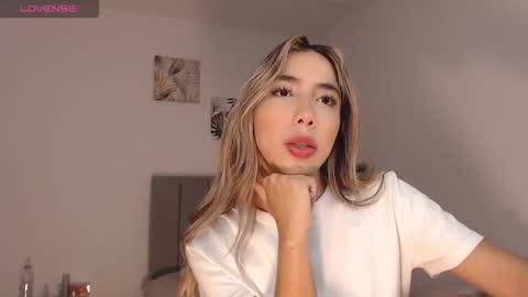 Snapshot of mariana_es chatting on February 14, 2026, 4:48 pm Mariana online show from February 14, 2026, 4:48 pm