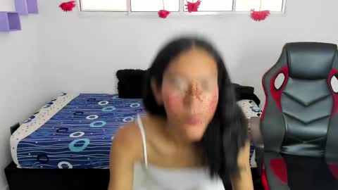 Mariana online show from March 4, 2025, 2:10 pm