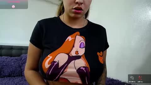 mariana_sara online show from March 4, 2025, 1:38 pm