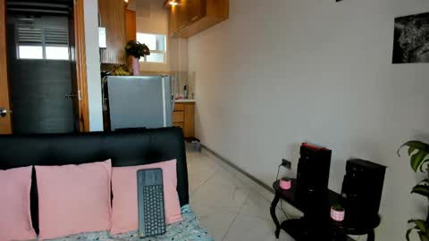 Mariana online show from April 15, 2026, 12:45 pm