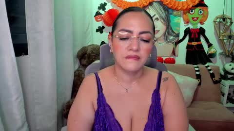 Snapshot of marianalopez81 chatting on October 31, 2025, 2:01 am Mariana Lopez online show from October 31, 2025, 2:01 am