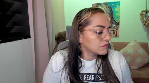 Snapshot of marianalopez81 chatting on December 5, 2025, 1:03 am Mariana Lopez online show from December 5, 2025, 1:03 am