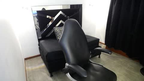 Mariana online show from February 1, 2026, 6:50 pm