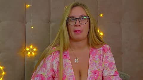 Snapshot of marianeumann chatting on January 12, 2025, 9:29 pm Maria online show from January 12, 2025, 9:29 pm