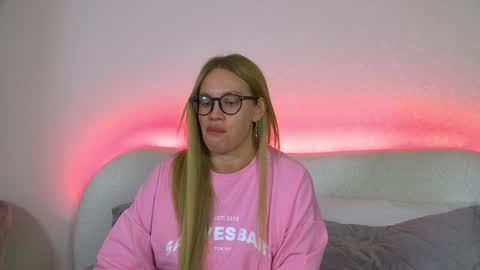 Snapshot of marianeumann chatting on January 25, 2025, 6:46 pm Maria online show from January 25, 2025, 6:46 pm