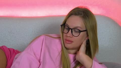 Snapshot of marianeumann chatting on January 26, 2025, 1:20 am Maria online show from January 26, 2025, 1:20 am