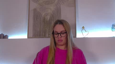 Snapshot of marianeumann chatting on January 28, 2025, 1:38 pm Maria online show from January 28, 2025, 1:38 pm