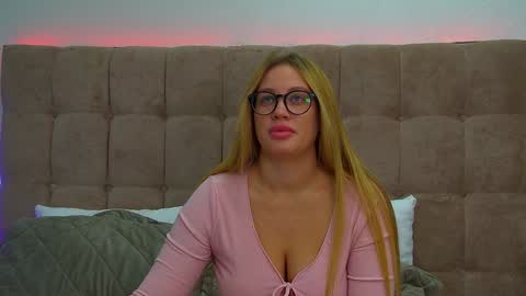 Snapshot of marianeumann chatting on February 4, 2025, 6:46 am Maria online show from February 4, 2025, 6:46 am