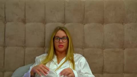 Snapshot of marianeumann chatting on March 6, 2025, 4:28 pm Maria online show from March 6, 2025, 4:28 pm