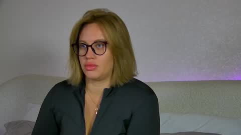 Snapshot of marianeumann chatting on September 14, 2025, 6:07 pm Maria online show from September 14, 2025, 6:07 pm