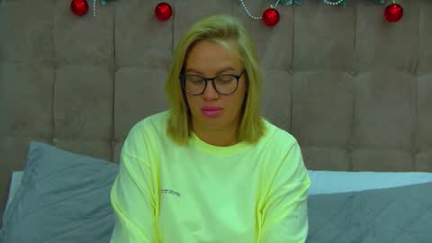 Snapshot of marianeumann chatting on December 18, 2025, 6:41 am Maria online show from December 18, 2025, 6:41 am