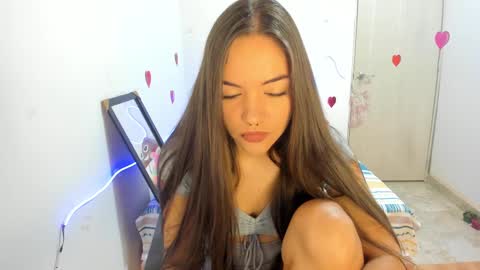 Snapshot of mariangel_3 chatting on February 24, 2025, 9:41 pm Mariangel online show from February 24, 2025, 9:41 pm