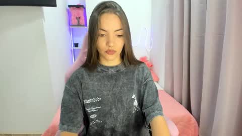 Mariangel online show from December 2, 2025, 10:27 pm