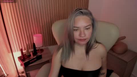 Marian Love  online show from March 2, 2025, 4:53 pm