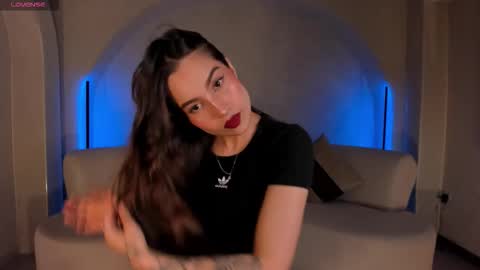 Marianne  online show from November 26, 2025, 1:50 am