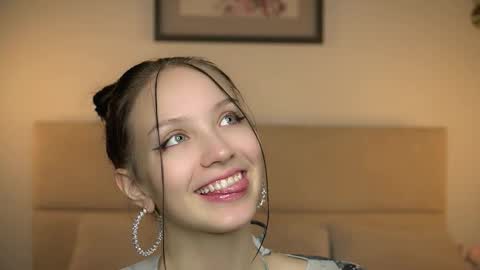 Snapshot of mariannsullivant chatting on November 18, 2025, 8:24 pm Rachel online show from November 18, 2025, 8:24 pm