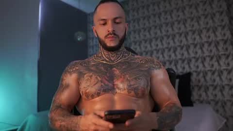 Snapshot of mariano_costa chatting on December 22, 2024, 2:27 pm Mariano Costa online show from December 22, 2024, 2:27 pm