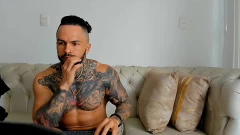 Snapshot of mariano_costa chatting on January 13, 2025, 5:55 pm Mariano Costa online show from January 13, 2025, 5:55 pm