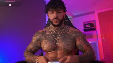 Snapshot of mariano_costa chatting on October 13, 2025, 12:21 am Mariano Costa online show from October 13, 2025, 12:21 am