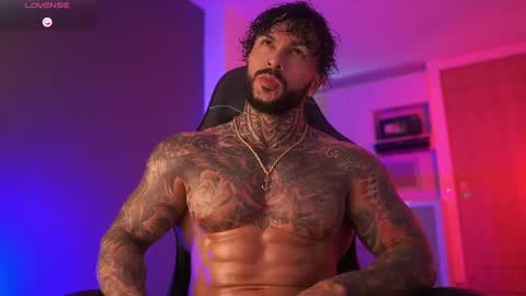 Snapshot of mariano_costa chatting on November 15, 2025, 5:16 am Mariano Costa online show from November 15, 2025, 5:16 am