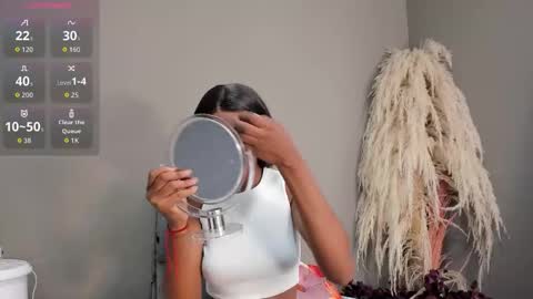 Snapshot of marianrosse chatting on November 15, 2025, 4:21 am marianrosse online show from November 15, 2025, 4:21 am