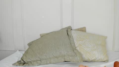 Maria Pettit online show from January 11, 2025, 12:18 pm